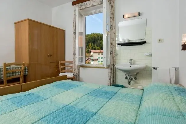 Tek Büyük Yataklı Oda, Ortak Banyo