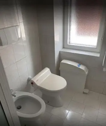 Tek Kişilik Oda, Ortak Banyo