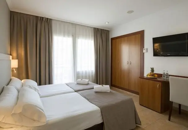 İki Ayrı Yataklı Oda, Teras (2 adults + 1 child)