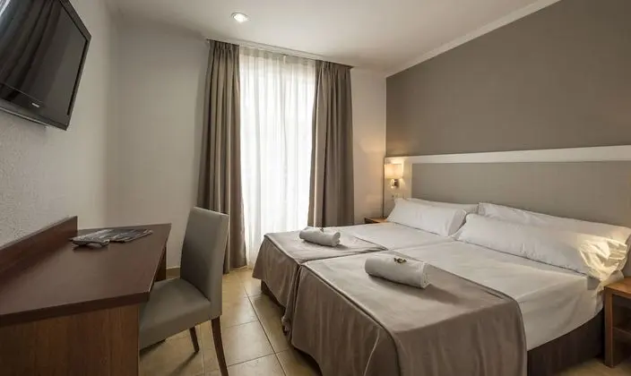 İki Ayrı Yataklı Oda, Teras (2 adults + 1 child)