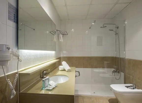 İki Ayrı Yataklı Oda, Teras (2 adults + 1 child)