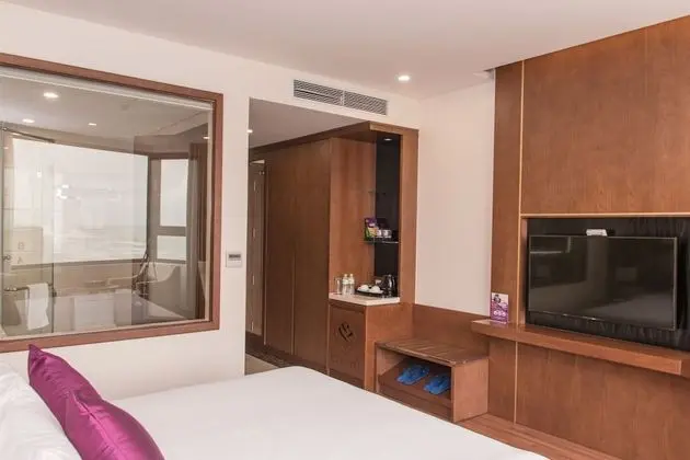Deluxe Tek Büyük Yataklı Oda, Kısmi Deniz Manzarası