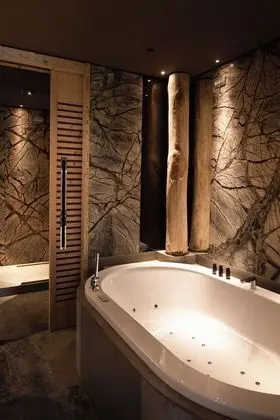 Design Stüdyo Süit, Jakuzi, Dağ Manzaralı