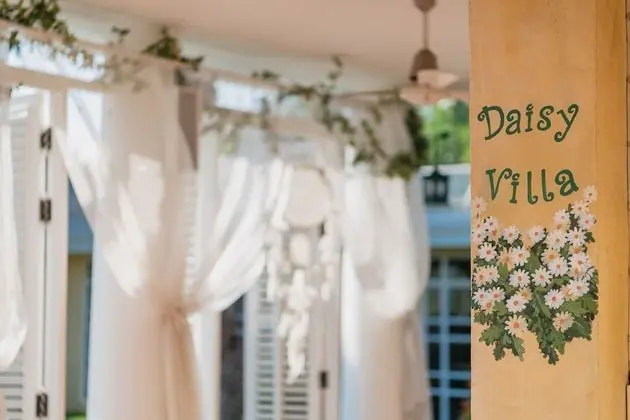 Deluxe Villa (Daisy)