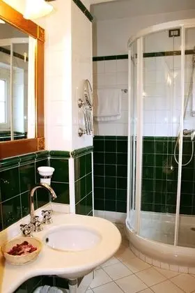 Superior Tek Büyük veya İki Ayrı Yataklı Oda