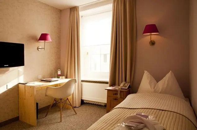 Tek Kişilik Oda, Dağ Manzaralı (3 Star)