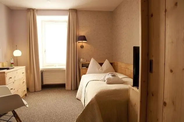 Tek Kişilik Oda, Dağ Manzaralı (3 Star)