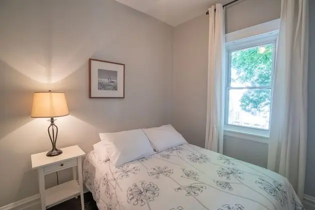 Standard Apart Daire, Özel Banyo (Hamlin Park #2)