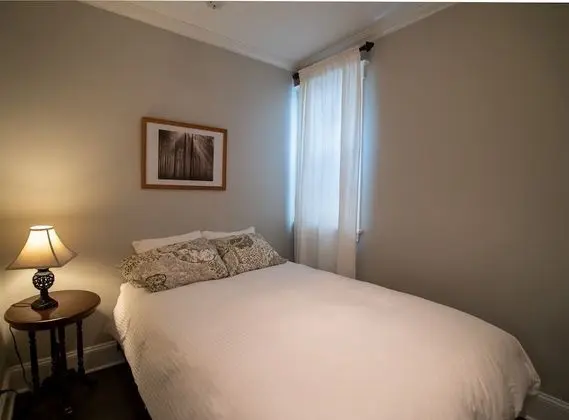 Standard Apart Daire, Özel Banyo (Hamlin Park #2)