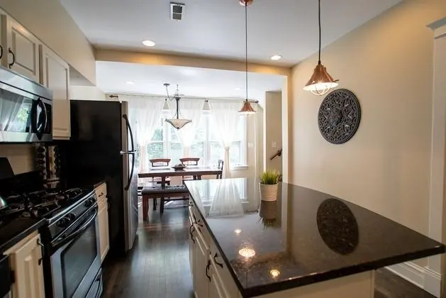 Standard Apart Daire, Özel Banyo (Hamlin Park #2)