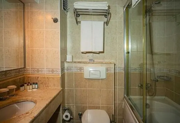 Standart 1 Çift Kişilik Yatak
