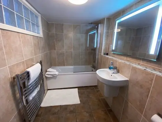 Superior Apart Daire, 1 Çift Kişilik Yatak ve Çekyat, Banyolu/Duşlu, Vadi Manzaralı (Beacon View)