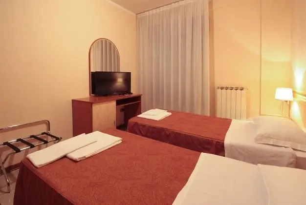 Tek Büyük veya İki Ayrı Yataklı Oda