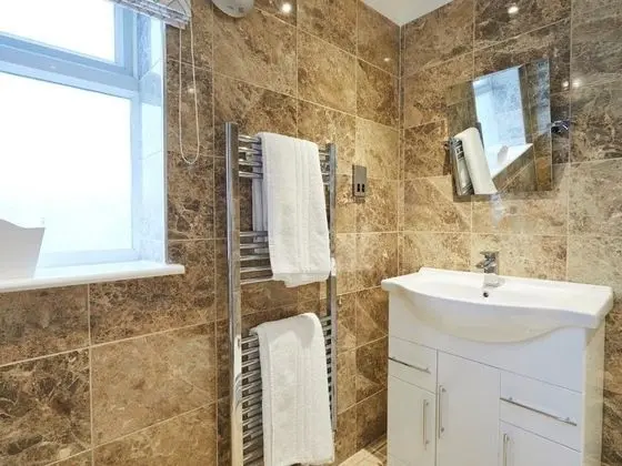 Premium Tek Büyük veya İki Ayrı Yataklı Oda, Banyolu/Duşlu