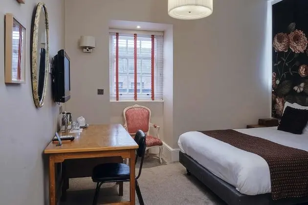 Superior Tek Büyük Yataklı Oda