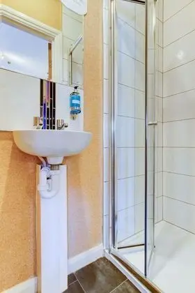 Standard Tek Büyük Yataklı Oda (Second Floor)