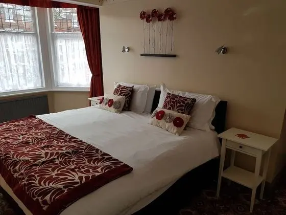 Tek Büyük Yataklı Oda (First Floor)