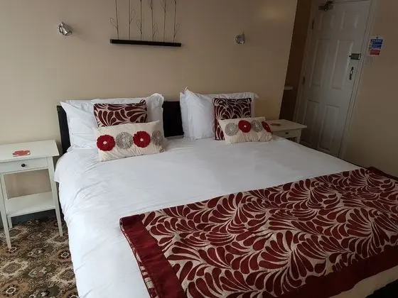 Tek Büyük Yataklı Oda (First Floor)