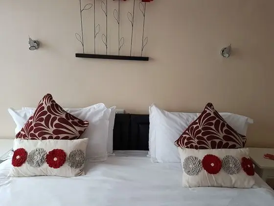 Tek Büyük Yataklı Oda (First Floor)