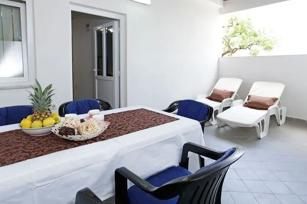 Comfort Apart Daire, 2 Yatak Odası, Bahçe Manzaralı, Bahçeli