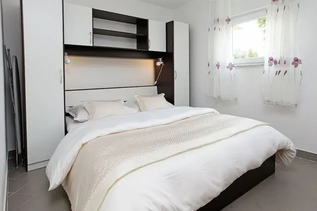 Comfort Apart Daire, 2 Yatak Odası, Bahçe Manzaralı, Bahçeli