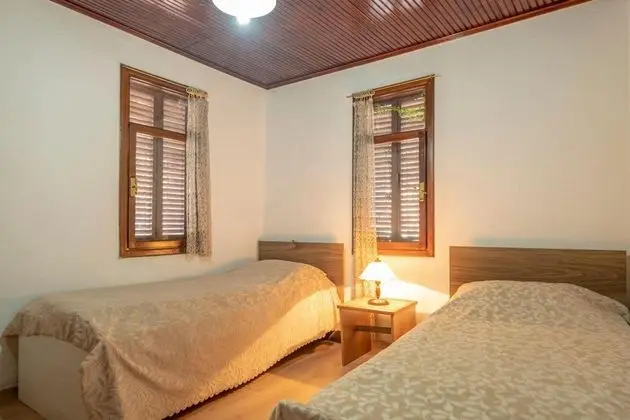 Villa,dağ Manzaralı,giriş Katı