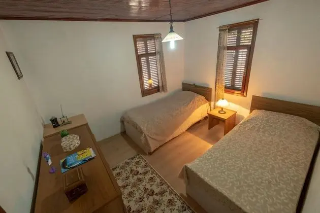 Villa,dağ Manzaralı,giriş Katı