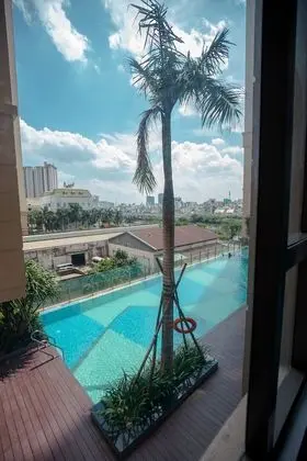Deluxe Apart Daire, Havuz Manzaralı