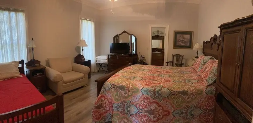 Family Tek Büyük Yataklı Oda