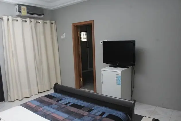 Standard Tek Büyük Yataklı Oda