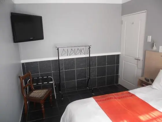 Basic Tek Büyük Yataklı Oda