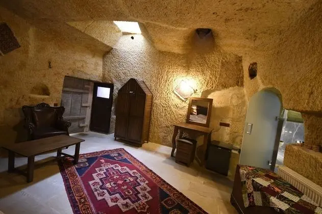 Üç Kişilik Oda
