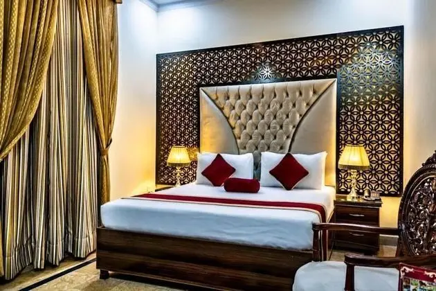 Deluxe Tek Büyük Yataklı Oda