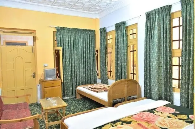 Deluxe Üç Kişilik Oda