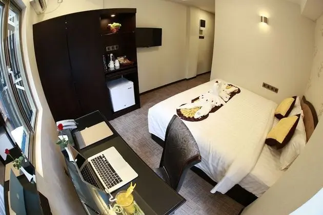 Deluxe Tek Büyük Yataklı Oda