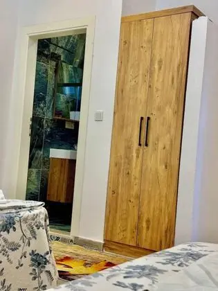 Balkonlu 2 yatak odası aile stüdyo