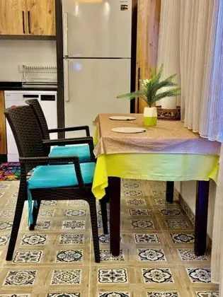 Balkonlu 2 yatak odası aile stüdyo