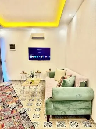 Balkonlu 2 yatak odası aile stüdyo