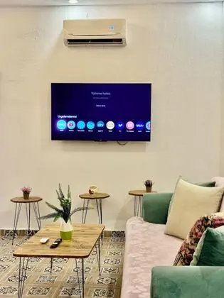 Balkonlu 2 yatak odası aile stüdyo