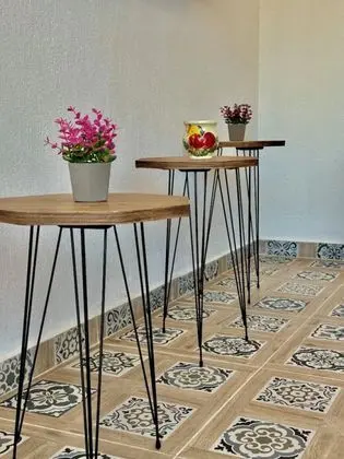 Balkonlu 2 yatak odası aile stüdyo
