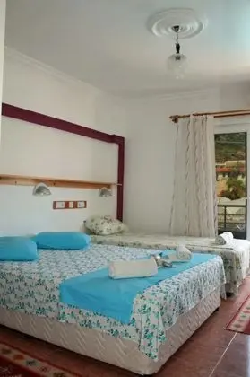 Balkonlu Standart üç kişilik oda