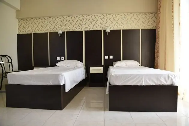 Standard Stüdyo, Havuz Manzaralı