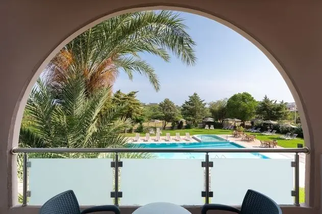 Triple Studio Pool View