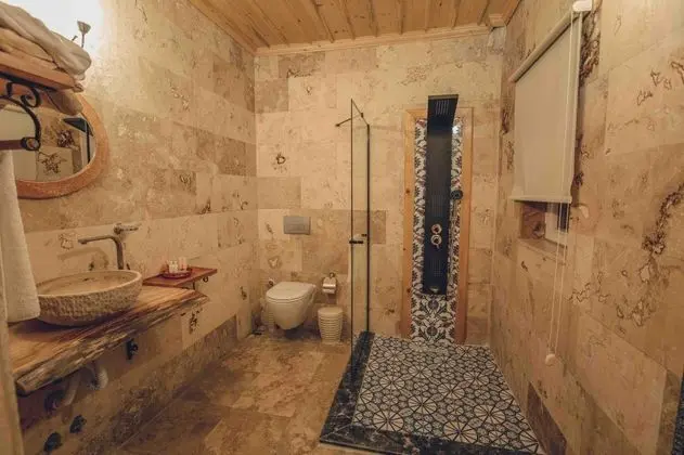 Jakuzili Deluxe Oda,    , Şömineli