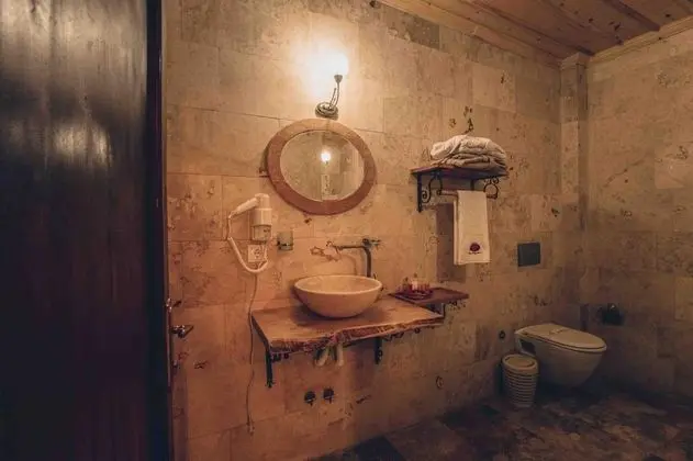 Jakuzili ve Şömineli Deluxe Oda, Kara Manzaralı, Balkonlu