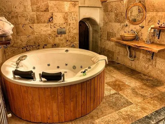 Jakuzili ve Şömineli Deluxe Oda, Veranda Manzaralı, Giriş Katı