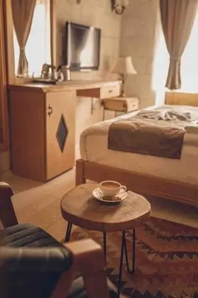 Standart Taş Oda, Kara Manzaralı, Balkonlu