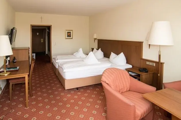 Comfort Tek Büyük Yataklı Oda