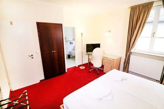 Comfort Tek Büyük Yataklı Oda