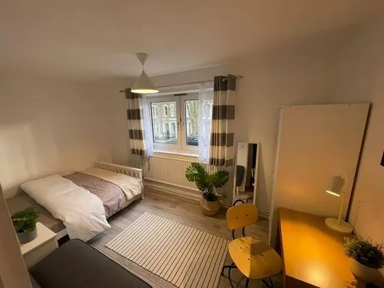 Standard Tek Büyük Yataklı Oda, Ortak Banyo (Room 1)